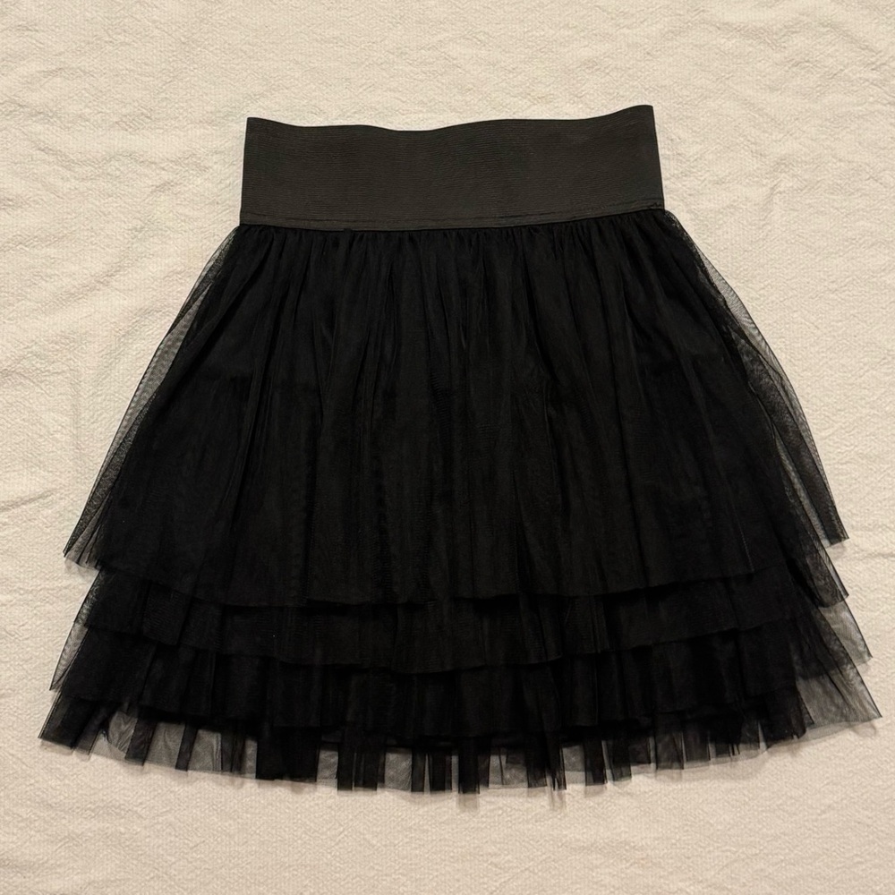 NWT Juniors Size Small Black Tiered Tulle Mini Skirt with Wide Elastic Waistband